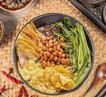Stir-Fried Snail Noodles