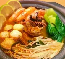 Tom Yum Goong Seafood Noodles