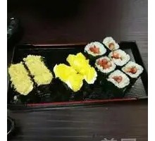 Mango Salad Sushi