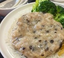 Home-style Meat Pie Rice