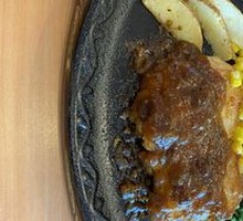 Spicy Grilled Sausage with Black Pepper Chicken Cutlet