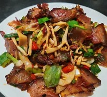 Crispy Bamboo Shoots with Preserved Pork