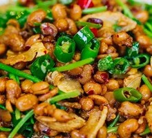 Fermented Soybean Stir-fried with Pork Cracklings