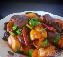 Stewed Chicken with Mushrooms and Wood Ear Fungus