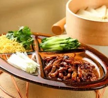 Beijing-style Shredded Pork in Soy Sauce