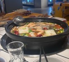 Three Delicacies Mushroom Hot Pot