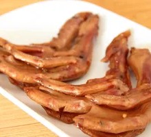 Sauce-Braised Duck Feet Rice