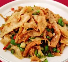 Tofu Skin Stir-Fried with Eggs