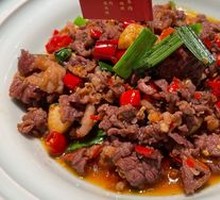 Stir-Fried Beef with Yellow Onion