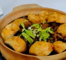 Freshly Boiled Beef Offal Pot