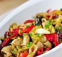 Sour Cabbage Stir-Fried Intestines