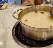 Bird's Nest Mushroom Chicken with Pig Trotter