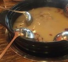 Bird's Nest Mushroom Chicken with Pig Trotter