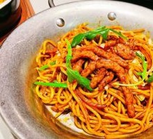 Black Pepper Beef Noodles