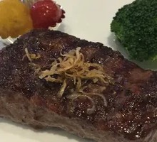 Fruitwood-Smoked Beef Short Ribs