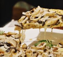 Mixed Mushroom Truffle Sauce Pizza