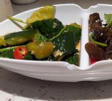 Crispy Black Fungus with Crushed Cucumber