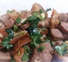 Cilantro Braised Pig's Trotters