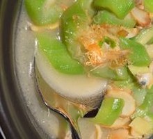 Bamboo Shoot and Clam Stir-fry with Loofah