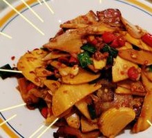 Bamboo Shoots Stir-Fried with Preserved Meat