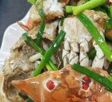 Stir-fried Crab with Ginger and Scallions