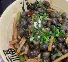 Spicy Sour Bamboo Shoots Stir-fried Snails