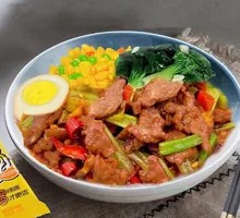 Stir-fried Yellow Beef with Rice