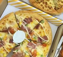Cheddar Cheese Sausage and Ham Pizza