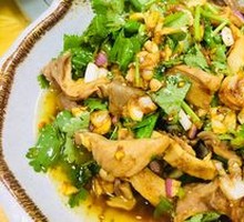 Scallion Oil Noodles with Pig's Trotter