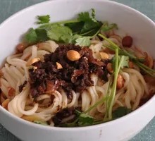Vegetarian Chili Noodles