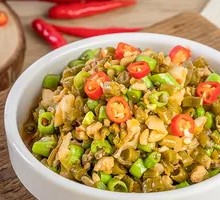 Minced Pork with Yardlong Beans Rice Bowl