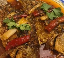 Dry-Braised Large Crucian Carp