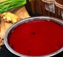 Fresh Duck Blood in Clay Bowl