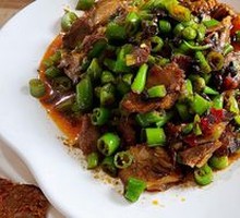 Stir-Fried Lamb with Spicy Sauce