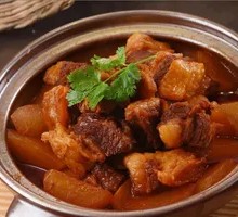 Braised Beef Brisket in Clay Pot
