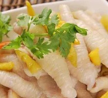 Sichuan Pepper Marinated Chicken Feet