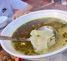 Sour Cabbage Noodle Soup