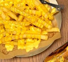 Crispy Potato with Yellow Mustard Sauce