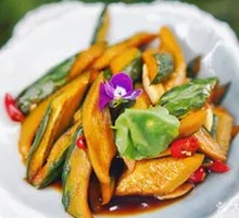 Crispy Pickled Cucumber