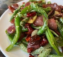 Stir-fried Small Green Chili with Pork Snout