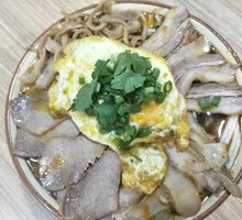 Family Feast Rice Noodles