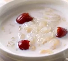Red Date Milk Stewed Snow Fungus