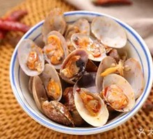 Clam and Snail Noodles