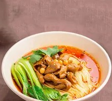 Braised Pork Intestines with Rice Noodles