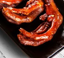 Sauce-Flavored Duck Feet