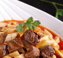 Braised Beef and Bamboo Shoot Noodles