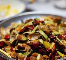 Stir-fried Clams with Aromatics