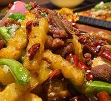 Spicy Pot Chicken and Intestines