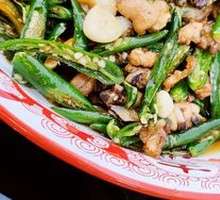 Mushroom and Chili Chicken