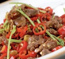 Stir-Fried Beef with Yellow Onion